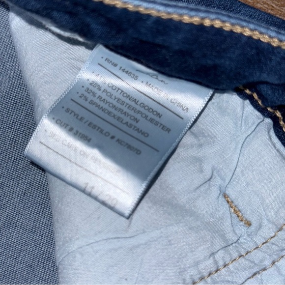 KanCan High-Rise Super Flare Jeans Button Fly 11 / 29 dark blue - Picture 5 of 10